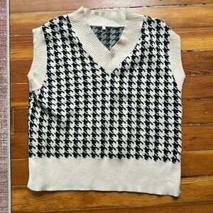 Houndstooth black and cream sweater vest